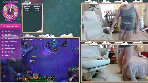 Snapshot of ithuriella chatting on October 27, 2025, 4:55 pm ithuriella online show from October 27, 2025, 4:55 pm