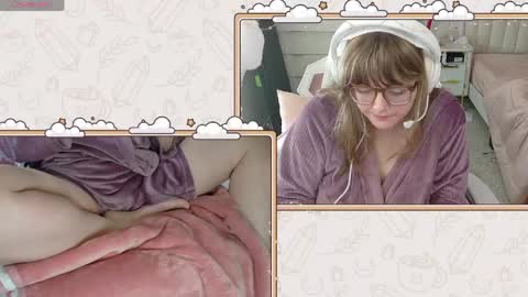 Snapshot of ithuriella chatting on April 19, 2026, 3:22 pm ithuriella online show from April 19, 2026, 3:22 pm
