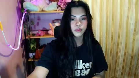 its_chloe20 online show from June 10, 2026, 1:21 pm