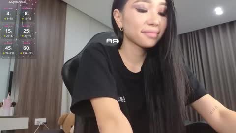 Queen Liya online show from March 12, 2025, 9:03 pm