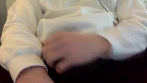 Snapshot of itshimleo chatting on May 18, 2026, 2:23 pm Leo online show from May 18, 2026, 2:23 pm