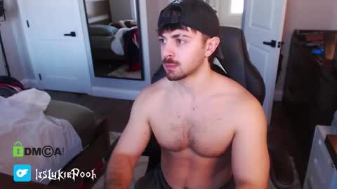 Snapshot of itslukiepooh chatting on March 20, 2026, 2:44 pm Itslukiepooh online show from March 20, 2026, 2:44 pm
