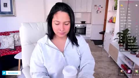 Itsmedannax   online show from January 13, 2026, 10:20 am