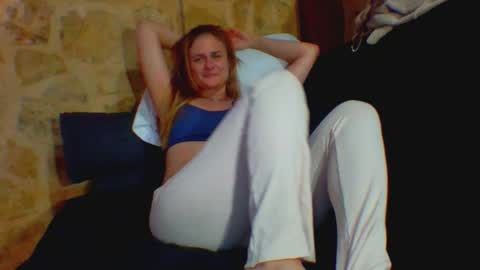 Snapshot of itsmekrissy chatting on April 2, 2026, 2:53 am itsmekrissy online show from April 2, 2026, 2:53 am