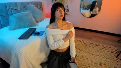 itsmroom online show from January 19, 2026, 1:37 pm