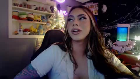 Nicki Foxx online show from December 4, 2024, 11:24 pm