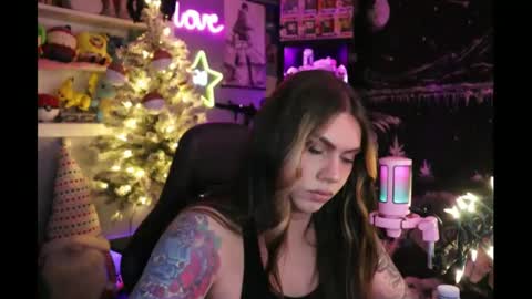 Nicki Foxx online show from December 19, 2024, 2:12 am