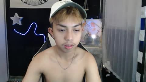 Snapshot of itsyourcummerboy_xx chatting on May 6, 2026, 9:25 am Kyle online show from May 6, 2026, 9:25 am
