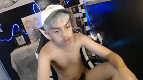 Snapshot of itsyourcummerboy_xx chatting on May 21, 2026, 2:29 am Kyle online show from May 21, 2026, 2:29 am