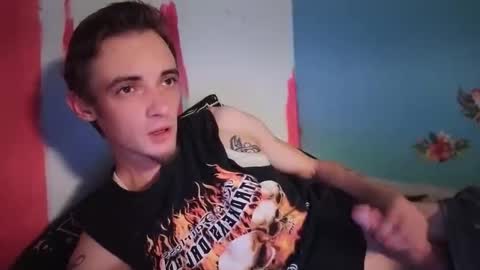 Snapshot of itzd123 chatting on June 8, 2026, 3:23 pm itzd123 online show from June 8, 2026, 3:23 pm