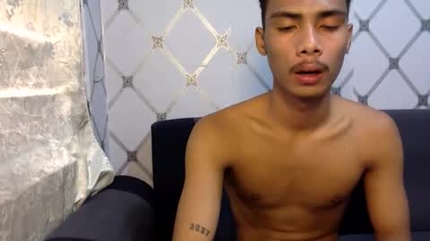 Snapshot of itzme_urboy chatting on April 9, 2026, 2:44 am itzme_urboy online show from April 9, 2026, 2:44 am