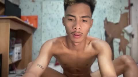 Snapshot of itzme_urboy chatting on May 22, 2026, 8:21 am itzme_urboy online show from May 22, 2026, 8:21 am