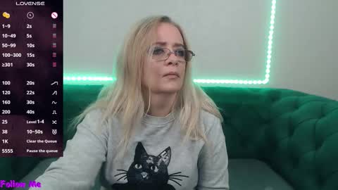ivanacharm online show from October 5, 2025, 3:38 am