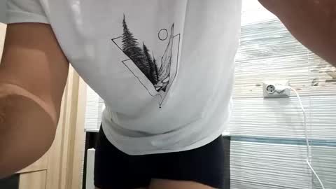 Mickey online show from December 1, 2025, 3:33 am