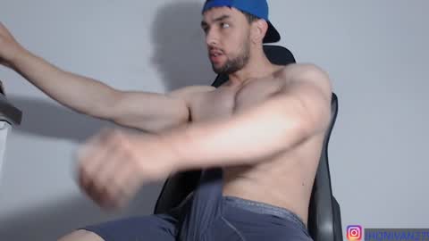 Snapshot of ivanhot279 chatting on December 6, 2024, 9:24 pm ivanhot279 online show from December 6, 2024, 9:24 pm