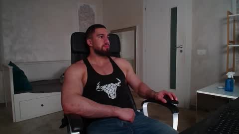 IvanHydee online show from March 22, 2026, 5:44 am