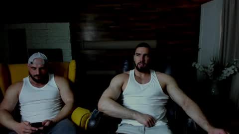 IvanHydee online show from April 16, 2026, 4:46 am