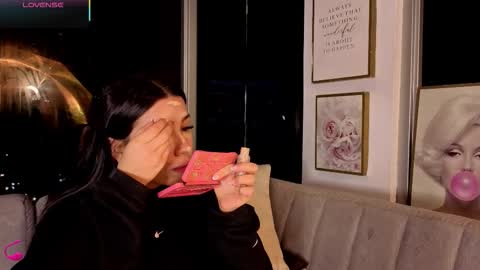 Ivanna West online show from December 18, 2025, 10:10 am