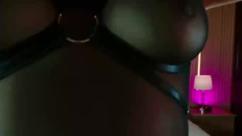 Snapshot of ivanna_yelena chatting on March 19, 2026, 12:36 am Ivanna online show from March 19, 2026, 12:36 am