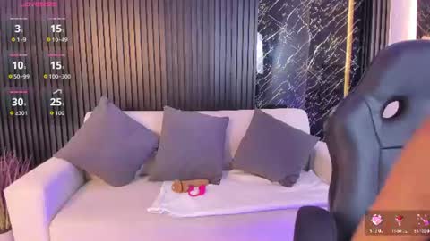 Snapshot of ivannafoxx_ chatting on June 24, 2026, 12:04 pm ivanna online show from June 24, 2026, 12:04 pm
