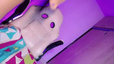 ivannahot23 online show from September 21, 2025, 7:32 am