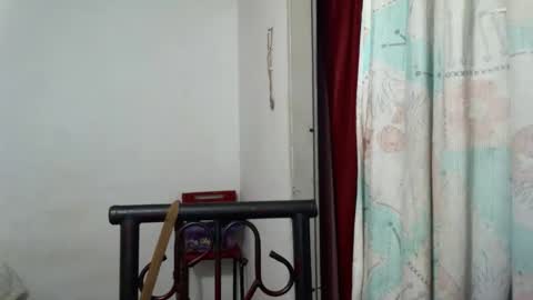 ivethbele online show from October 5, 2025, 3:49 am