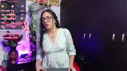 ivonemoon online show from October 18, 2025, 7:25 pm