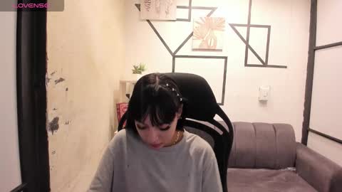 ivonneprince online show from October 3, 2025, 12:57 pm