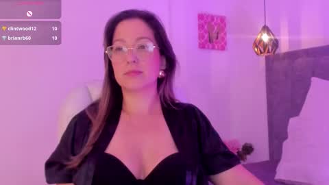 N A T H A L Y   online show from January 10, 2026, 4:36 am