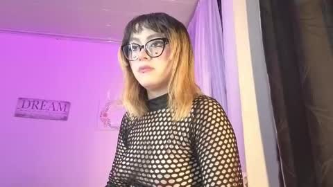 Snapshot of ivonny_sakura chatting on May 31, 2026, 11:06 am Ivonny online show from May 31, 2026, 11:06 am