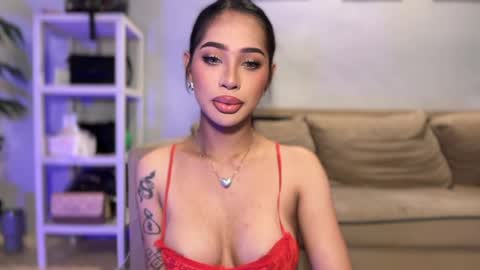 kirstenelsie online show from April 20, 2026, 1:19 am