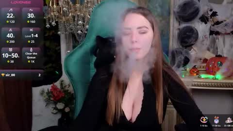 ivorywood_ online show from November 9, 2025, 4:38 pm