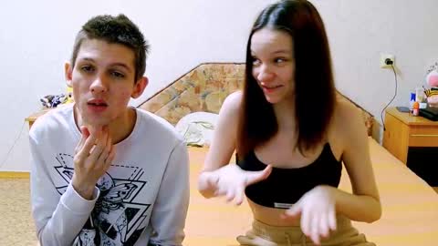 Ivy and Lester online show from March 9, 2025, 6:11 pm