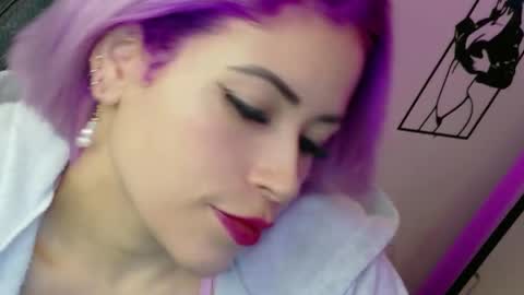 Diana Rojas  online show from April 17, 2026, 3:31 am