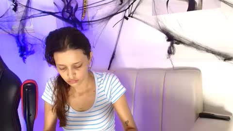 ivy_and_joseph online show from October 26, 2025, 8:37 pm