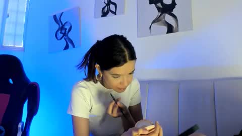 ivy_and_joseph online show from November 8, 2025, 1:33 pm