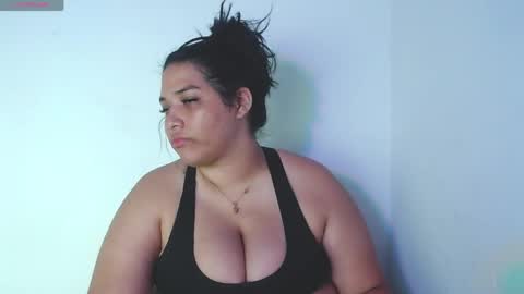 ivy_moon6 online show from May 19, 2026, 7:37 am
