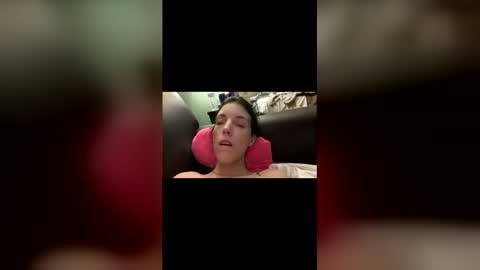 ivy_rose90 online show from May 7, 2026, 5:35 am