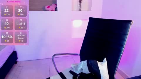 Snapshot of ivybliss8 chatting on February 23, 2025, 3:18 pm i v y b l i s s online show from February 23, 2025, 3:18 pm