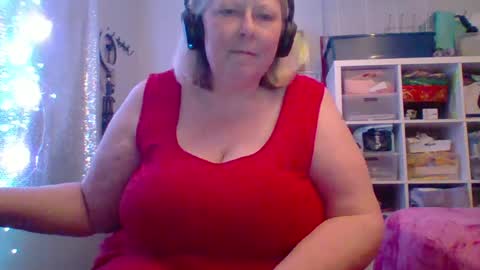 Snapshot of ivyjane3522 chatting on June 28, 2026, 3:23 am ivyjane3522 online show from June 28, 2026, 3:23 am