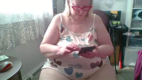 Snapshot of ivyjane3522 chatting on July 2, 2026, 12:44 pm ivyjane3522 online show from July 2, 2026, 12:44 pm