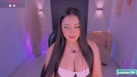 Snapshot of ivyjonesx chatting on July 28, 2026, 7:39 pm Ivy online show from July 28, 2026, 7:39 pm