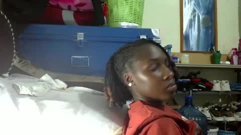 ivyk_ online show from March 3, 2026, 12:44 pm