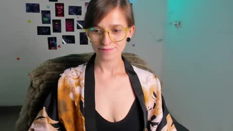 Ivy online show from July 10, 2026, 1:14 pm