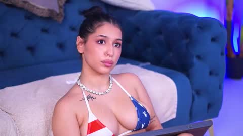 Snapshot of ivyplush chatting on January 5, 2026, 5:27 pm Ivy online show from January 5, 2026, 5:27 pm