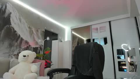 Ivy Belle online show from February 20, 2026, 6:26 am