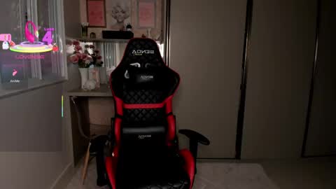 Ivvy online show from October 17, 2025, 7:11 am