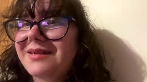 Snapshot of ivyysin chatting on April 5, 2026, 12:41 am IvyySinn online show from April 5, 2026, 12:41 am