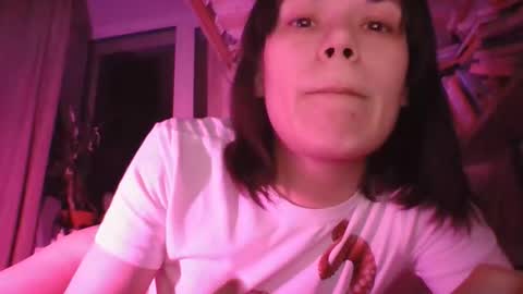Eva online show from May 10, 2026, 10:48 pm
