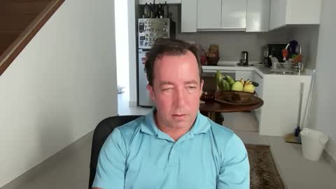 chat with me to find out online show from September 23, 2025, 8:50 am